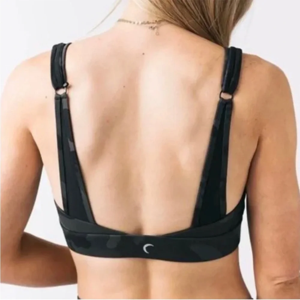 ZYIA Active Forest Camo Adjustable V Mesh Sports Bra Size S
